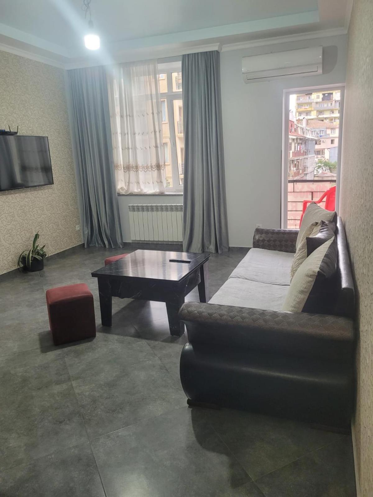 Квартира В Батуми / Apartments In 巴统 外观 照片